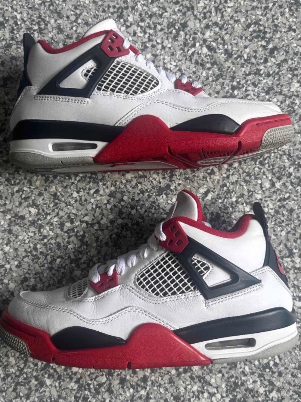 Jordan 4 Fire Red